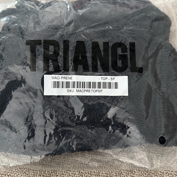 New Triangl Maci Prene set - Picture 13 of 13